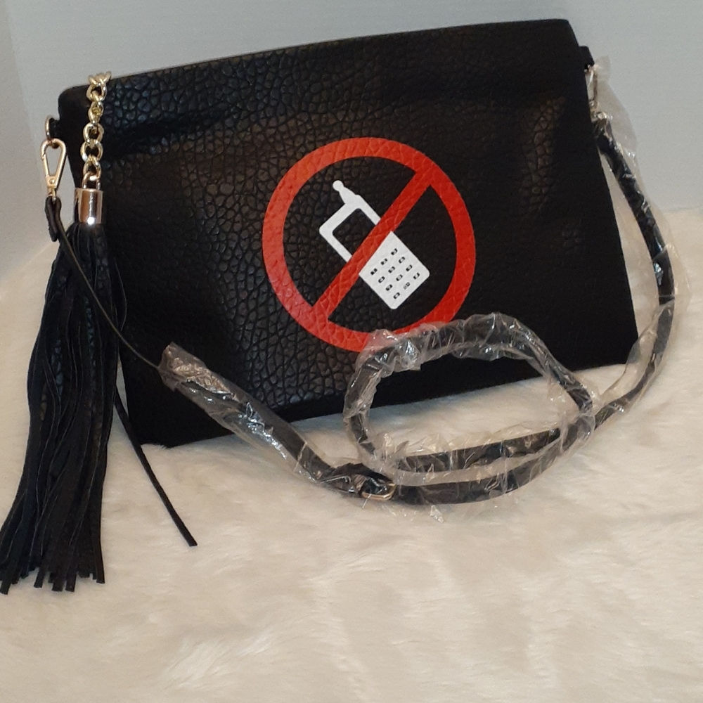 (NWT) LARGE ENVELOPE CROSSBODY